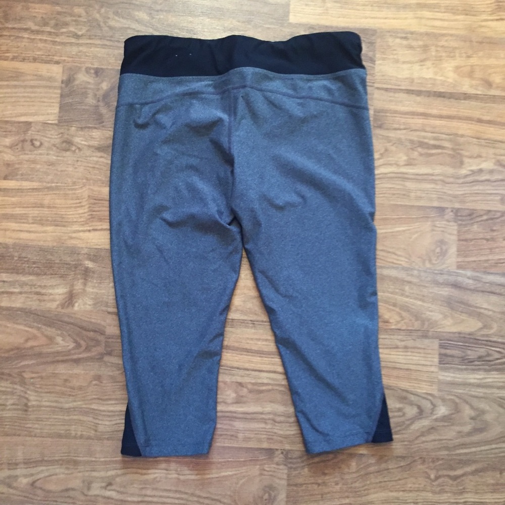 Xersion capris - Picture 2 of 3